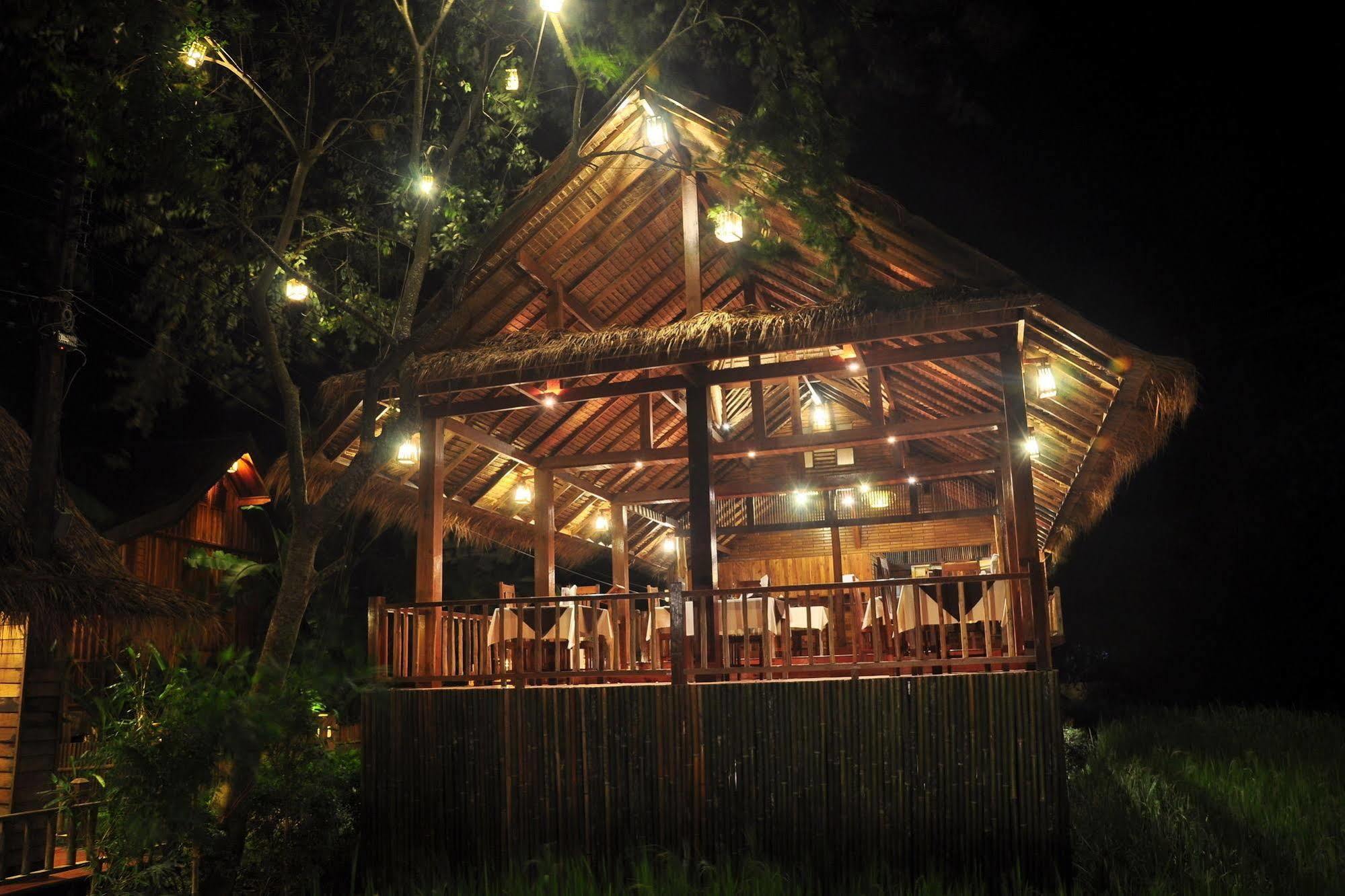 Viengtara Vangvieng Resort Vang Vieng Bagian luar foto